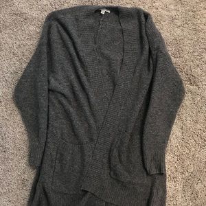 worn a few times american eagle sweater